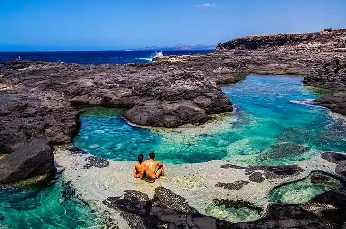 Explora los Encantadores Secretos de Lanzarote